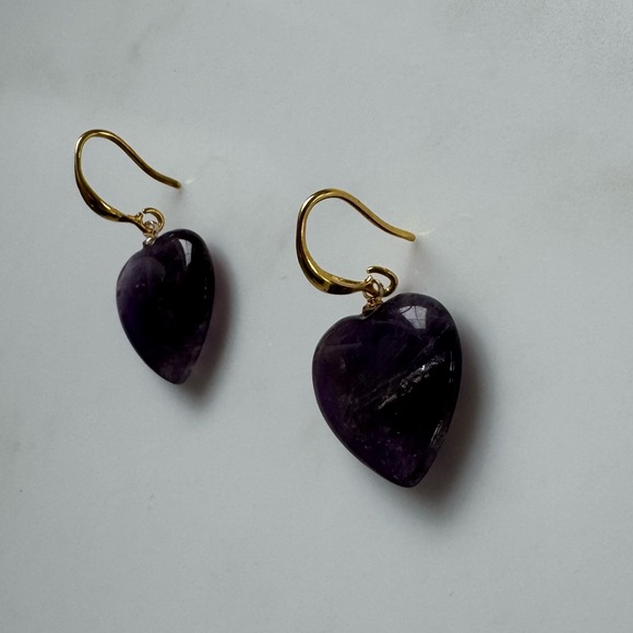 NWOT Tuckernuck Amethyst Heart Earrings - Picture 3 of 9